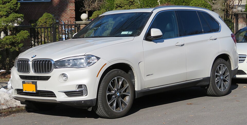 BMW X5 — fotografie de model
