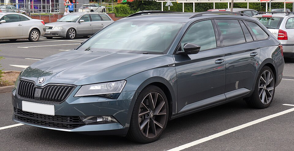 Skoda Superb — fotografie de model